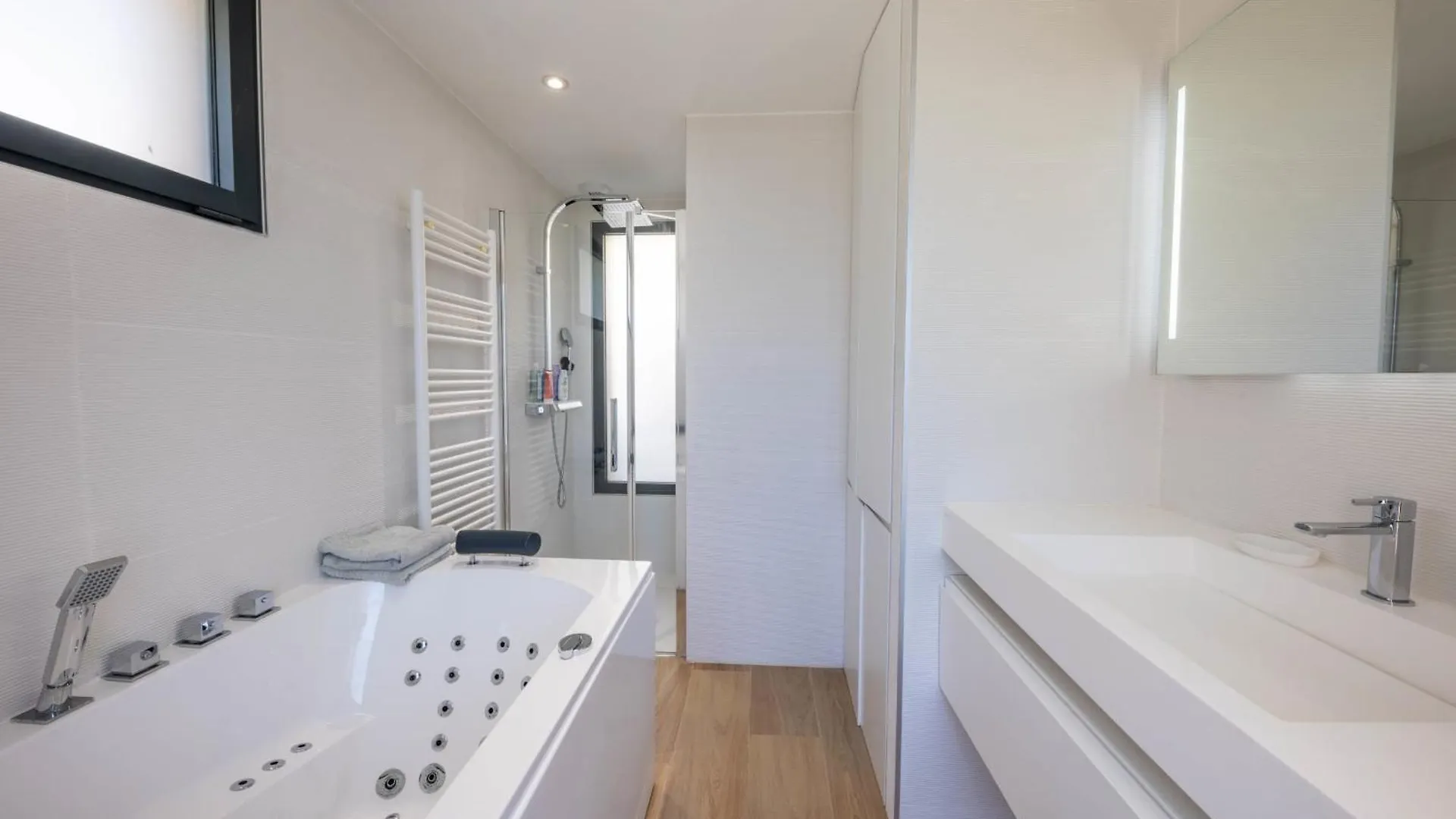 06Bk - Superb Contemporary Sea-View Villa Cagnes-sur-Mer 0*,  France
